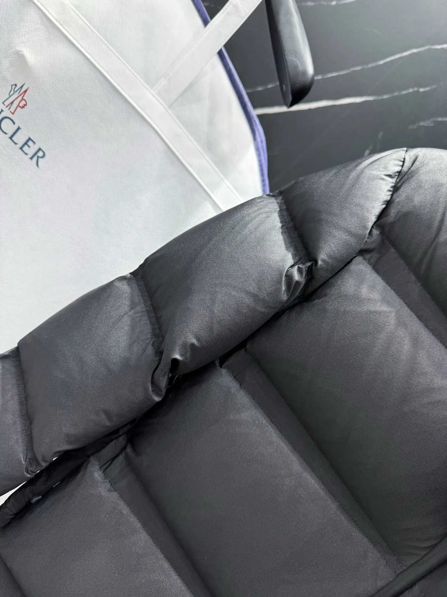 ⬆️🆕❤️2025🆕 ⬆️Moncler Masac . .2024 . . . .850+ . ⚠️ , , . NFC . . 🎁. Masac ， ，Lightweight 。 Masac 。 ， ， 。 ， 。 。 • • • • • • • Size：1-5 Black/Blue
